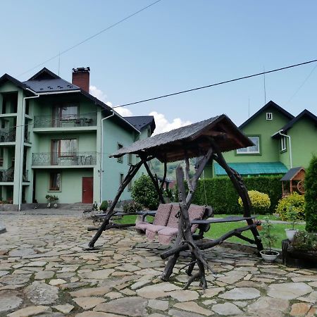 Hotel Pyate Koleso Lazeshchyna Esterno foto