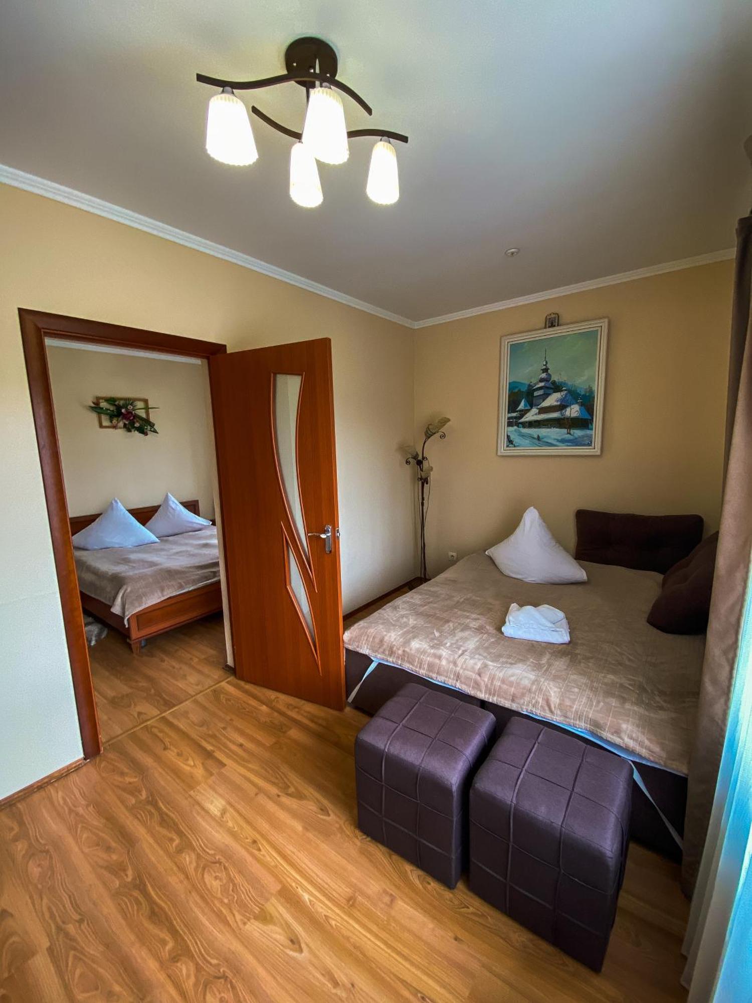Hotel Pyate Koleso Lazeshchyna Esterno foto