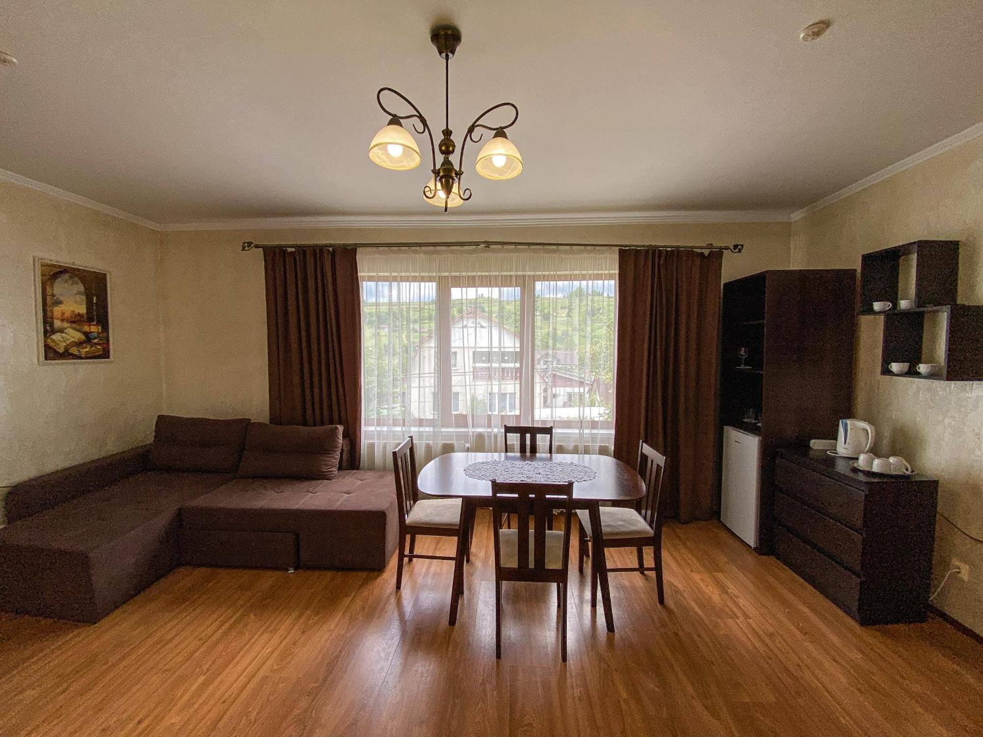 Hotel Pyate Koleso Lazeshchyna Esterno foto