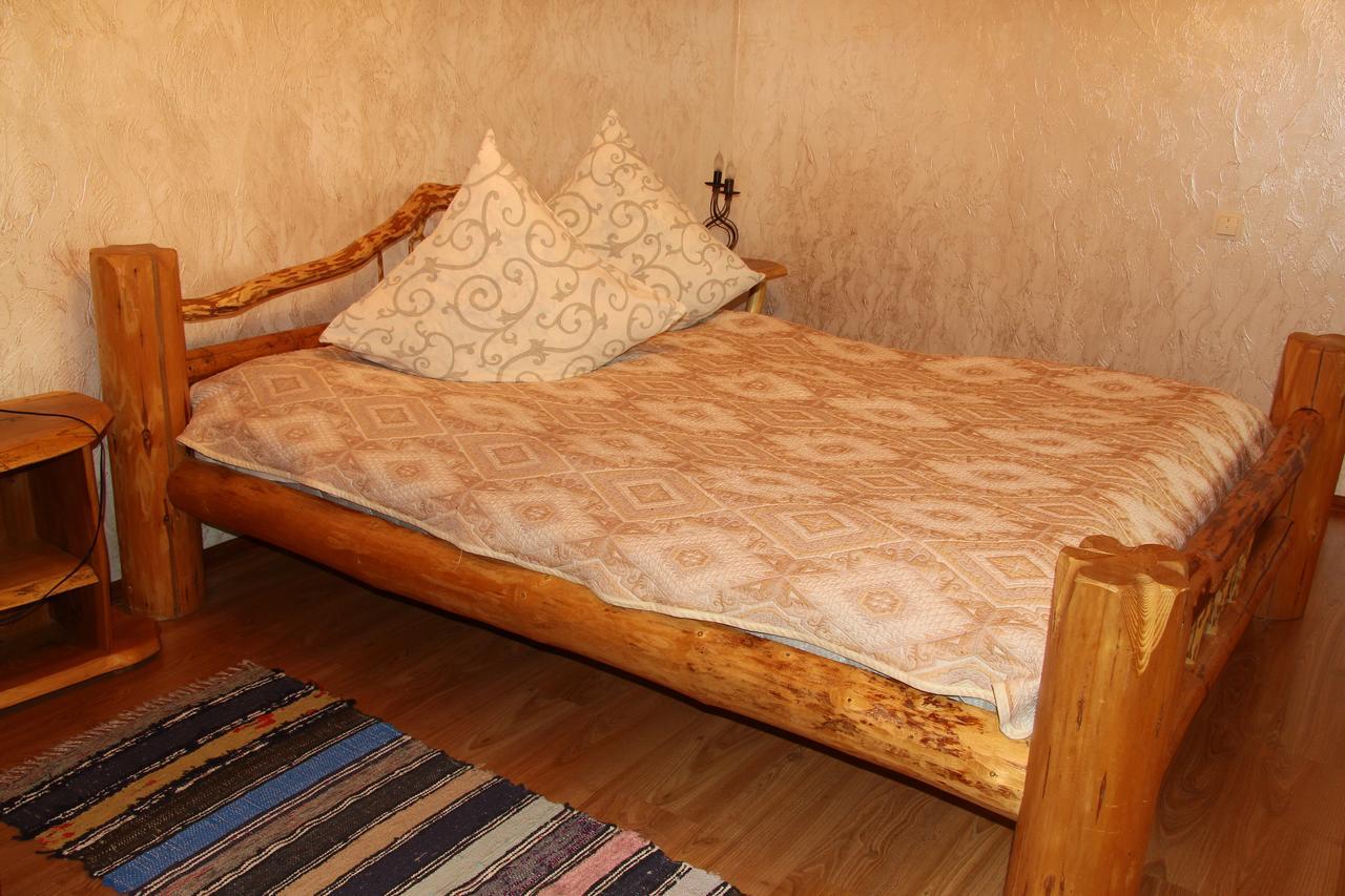 Hotel Pyate Koleso Lazeshchyna Esterno foto