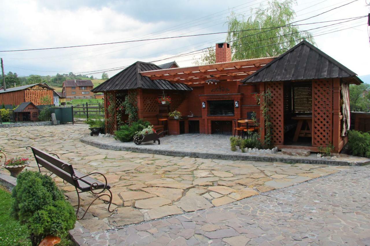 Hotel Pyate Koleso Lazeshchyna Esterno foto